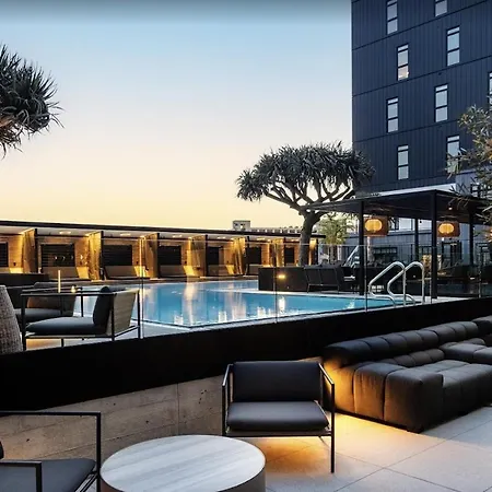Modern Stay In Arts District La
